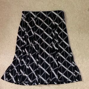 Midi skirt black and white